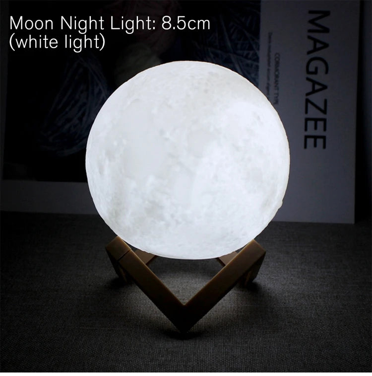 Lámpara de noche en forma de luna con base de madera – 8 cm