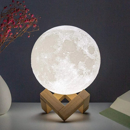 Lámpara de noche en forma de luna con base de madera – 8 cm